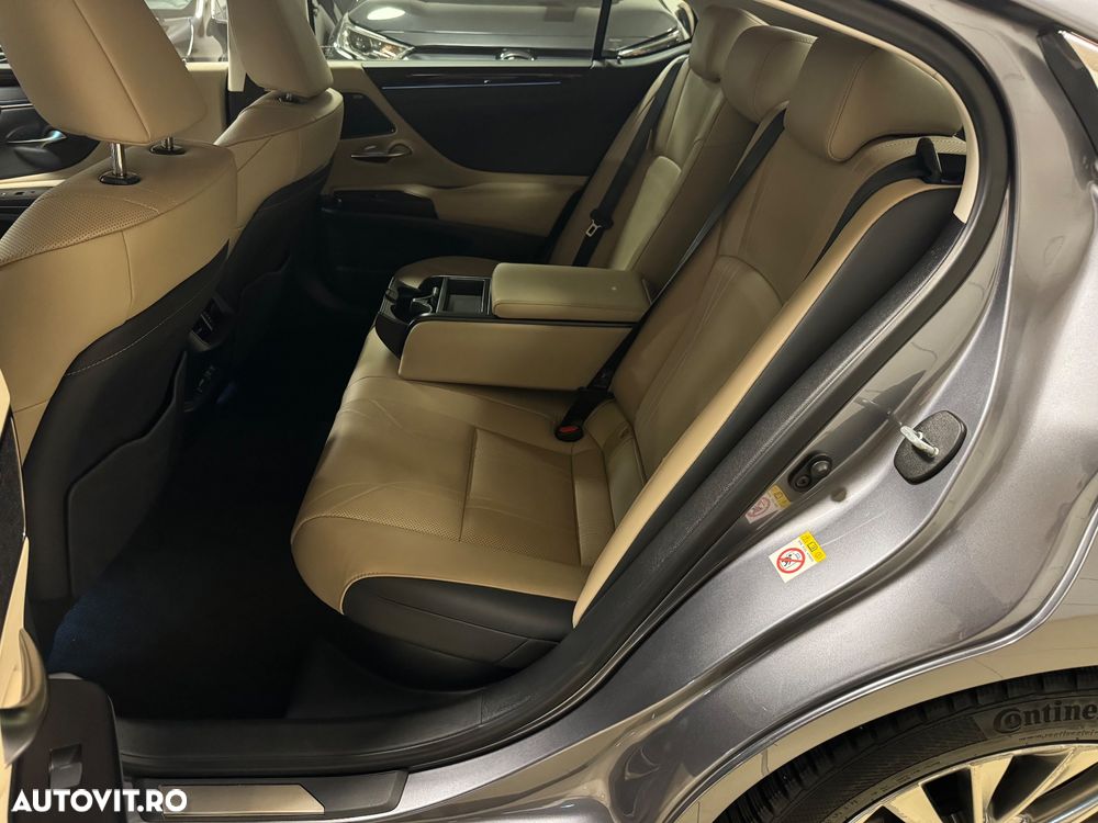 Lexus Seria ES 300h Business Edition - 29