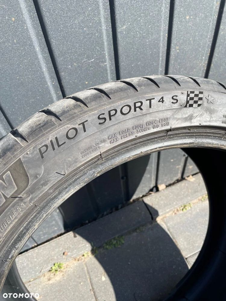 OPONA LATO MICHELIN PILOT SPORT 4S 275/35 R19 100Y - 5