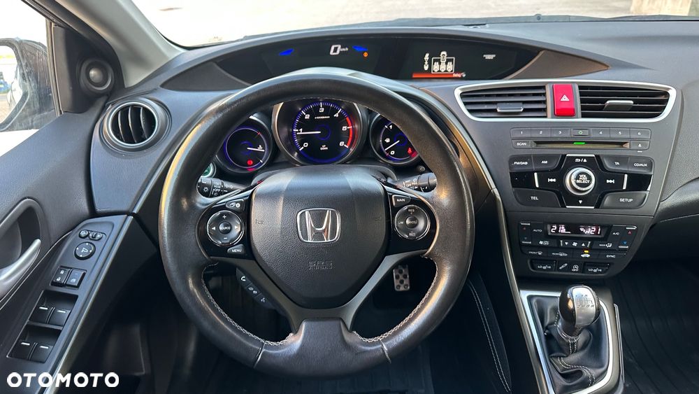 Honda Civic 1.6 i-DTEC Executive Navi - 27