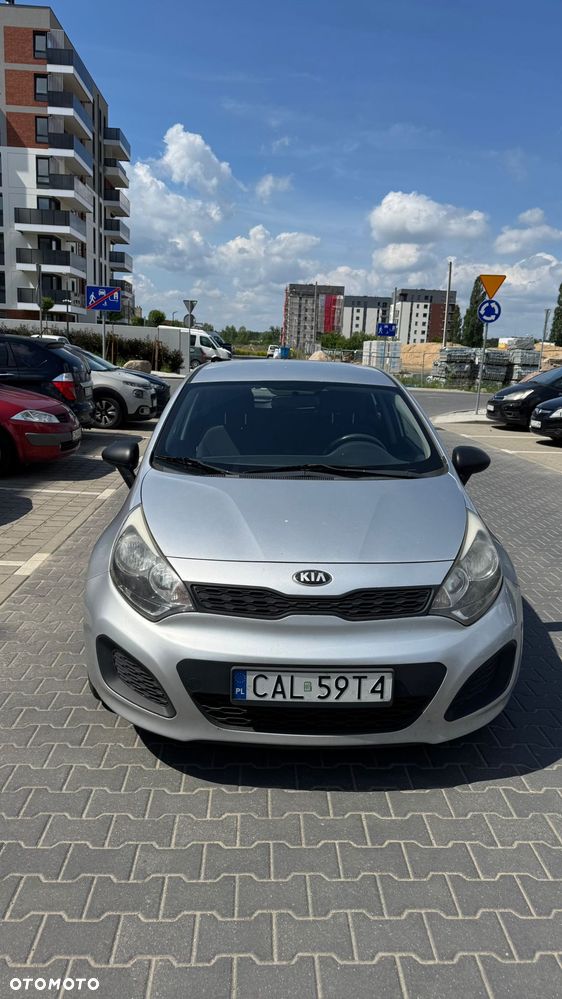 Kia Rio - 1