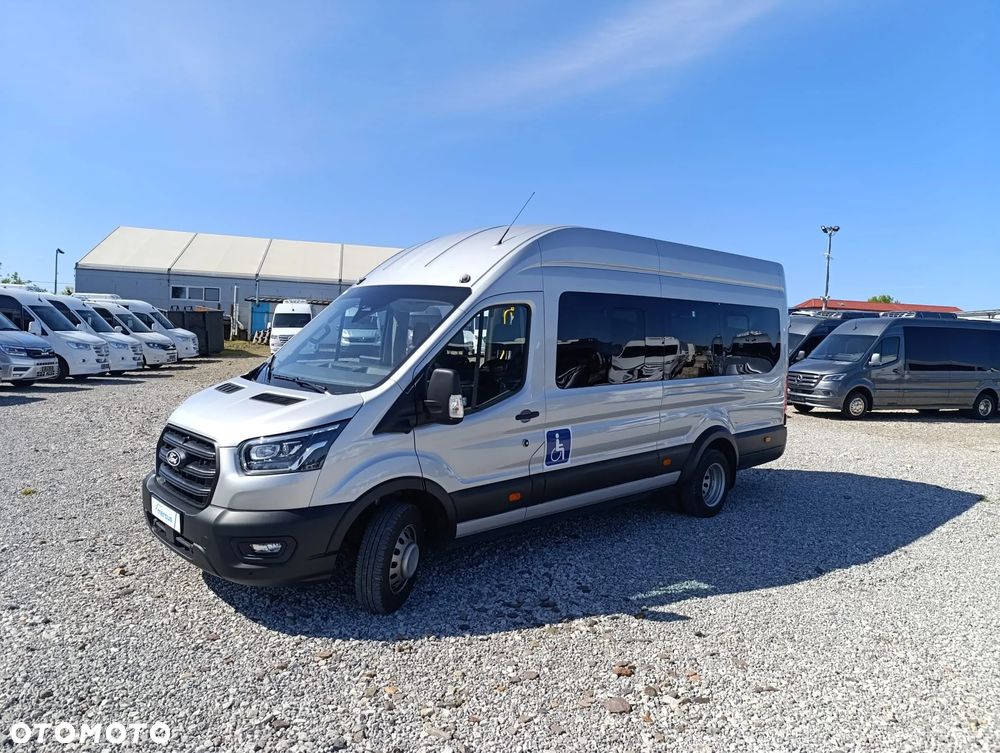 Ford Transit - 12