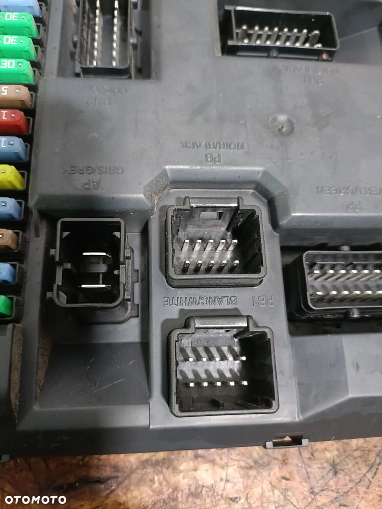 CITROEN C3 PICASSO 08-12 1,4 B skrzynka bezpieczników moduł BSI 9664983480 * - 4