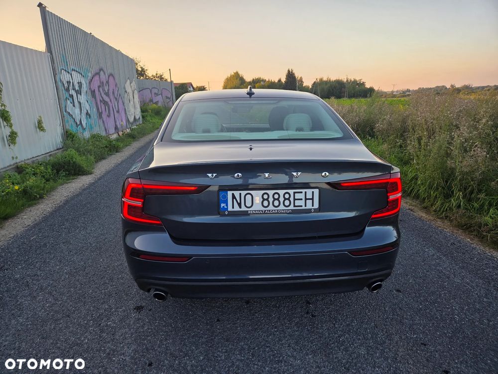 Volvo S60 T6 AWD R-Design - 9