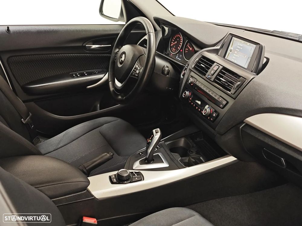 BMW 116 dA Line Sport - 9