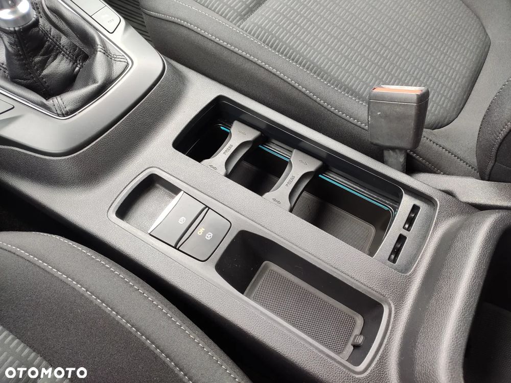 Ford Focus 1.0 EcoBoost Trend Edition - 29