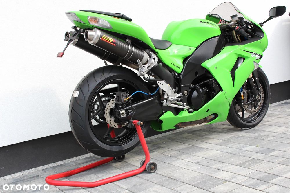 Kawasaki ZXR - 7