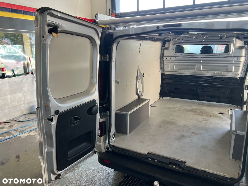 Opel Vivaro - 25