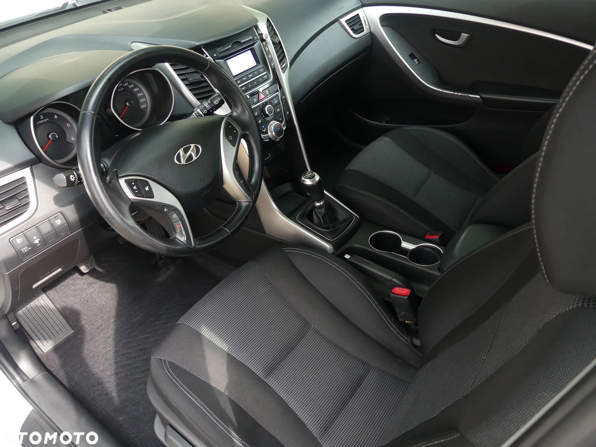 Hyundai i30 1.6 CRDI Fifa World Cup Edition - 2