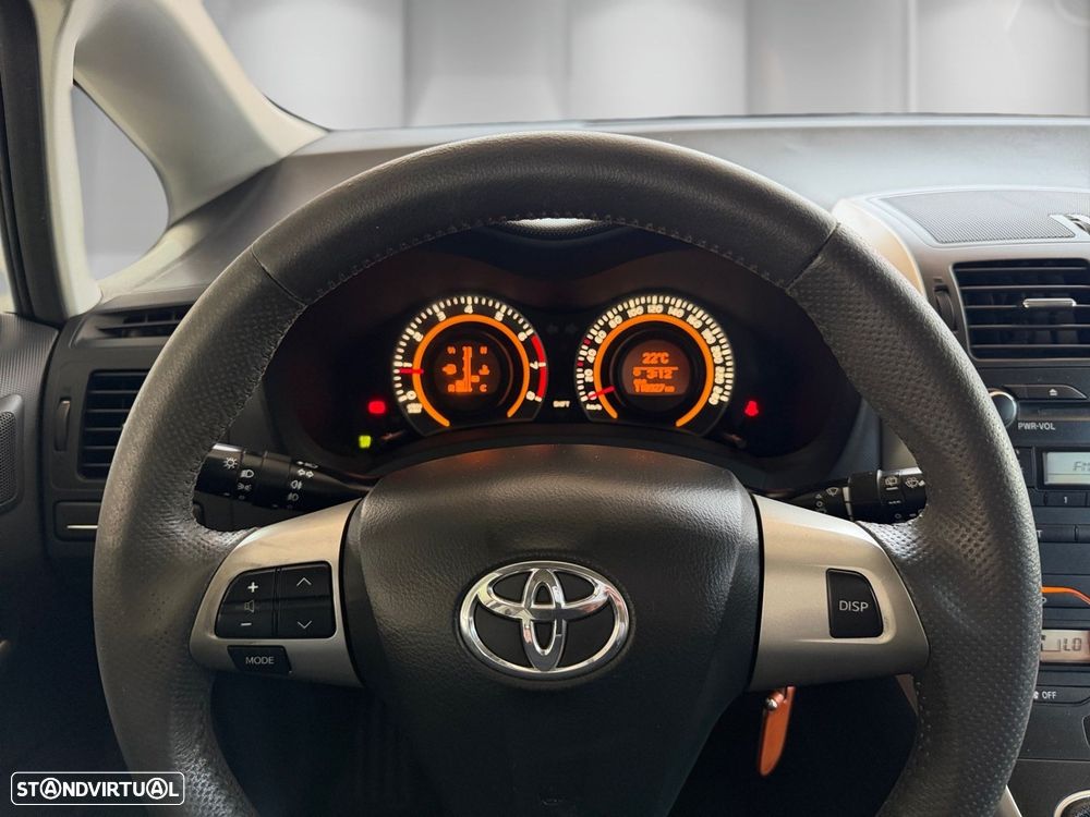 Toyota Auris 1.33 VVT-i Comfort+J16 - 6