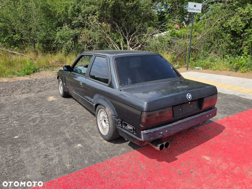 BMW Seria 3 325i - 7