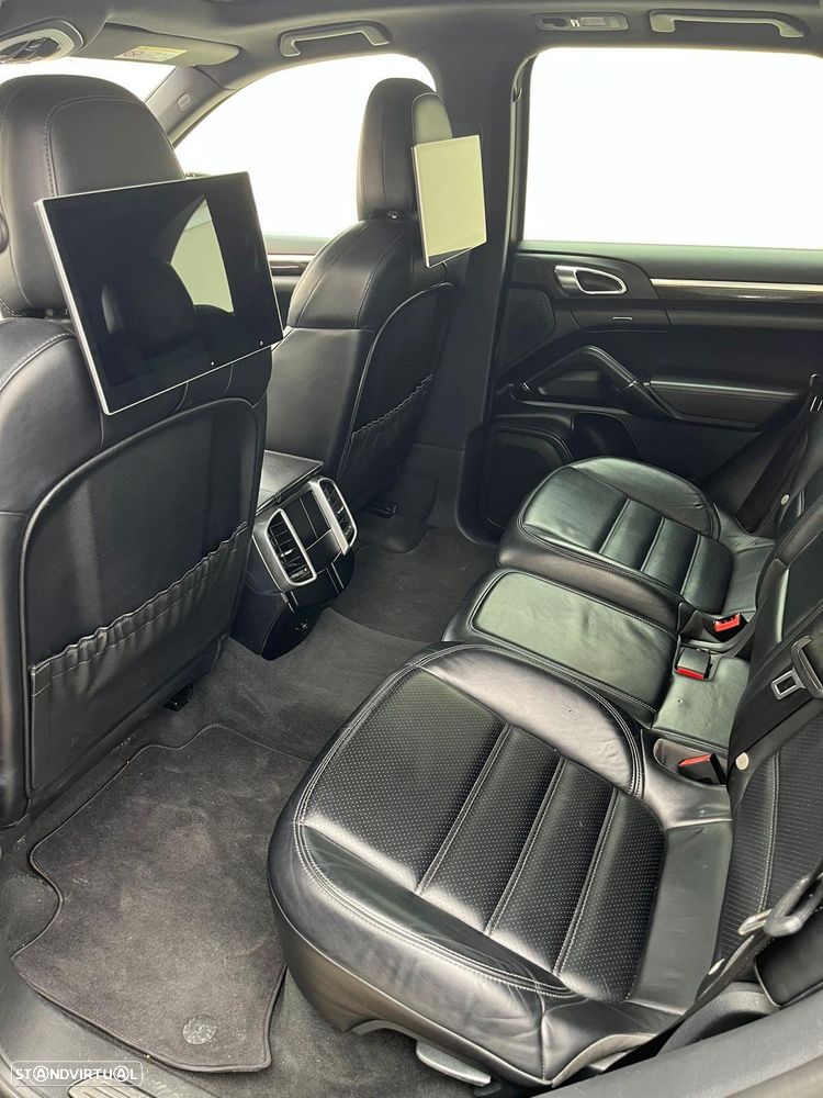 Porsche Cayenne S - 15