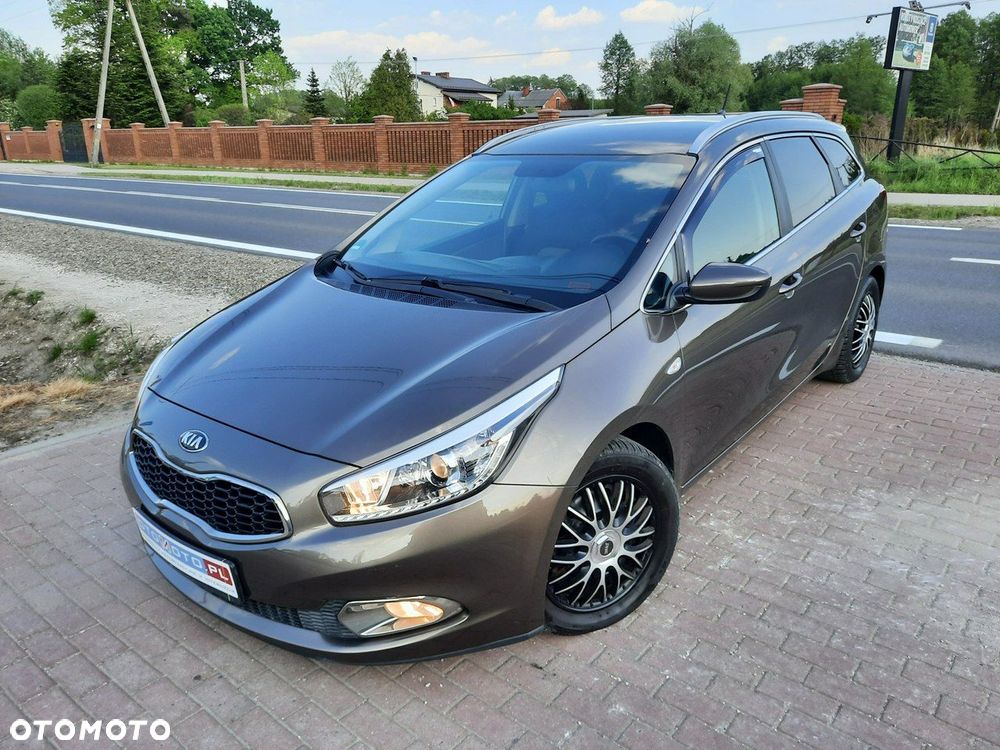 Kia Ceed - 9