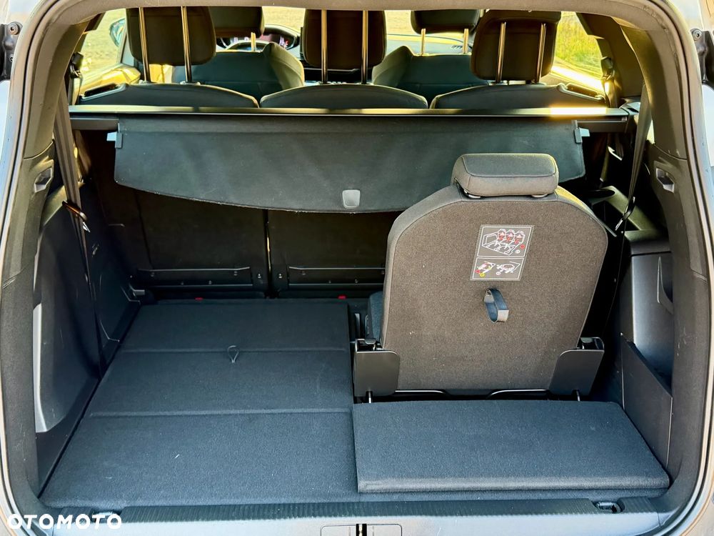 Peugeot 5008 1.2 PureTech Active S&S EAT6 - 10