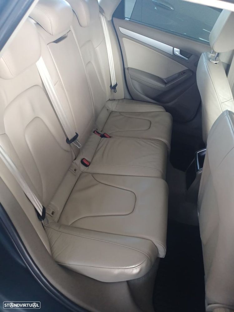 Audi A4 Avant 2.0 TDI - 17