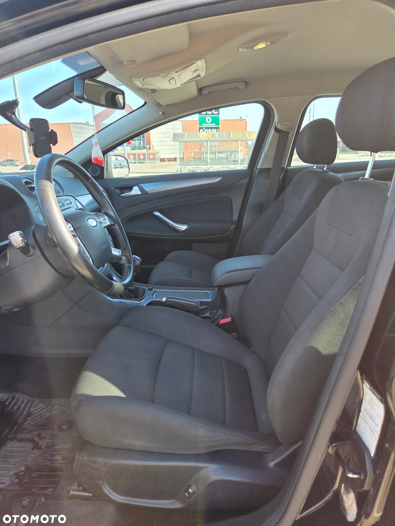 Ford Mondeo 2.0 TDCi Ghia - 12