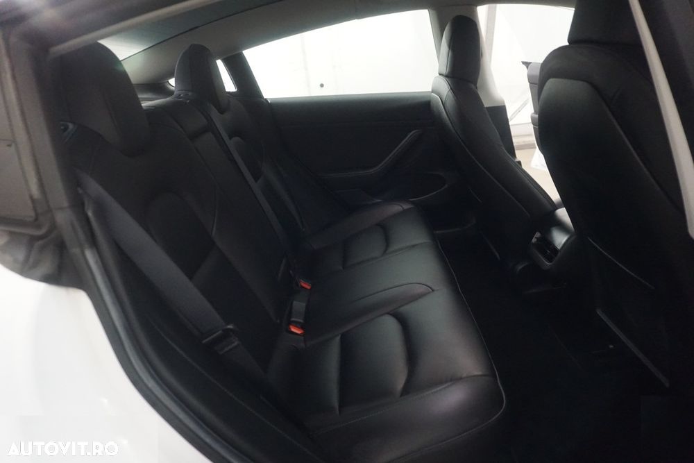 Tesla Model 3 Langstreckenbatterie Allradantrieb Dual Motor - 8