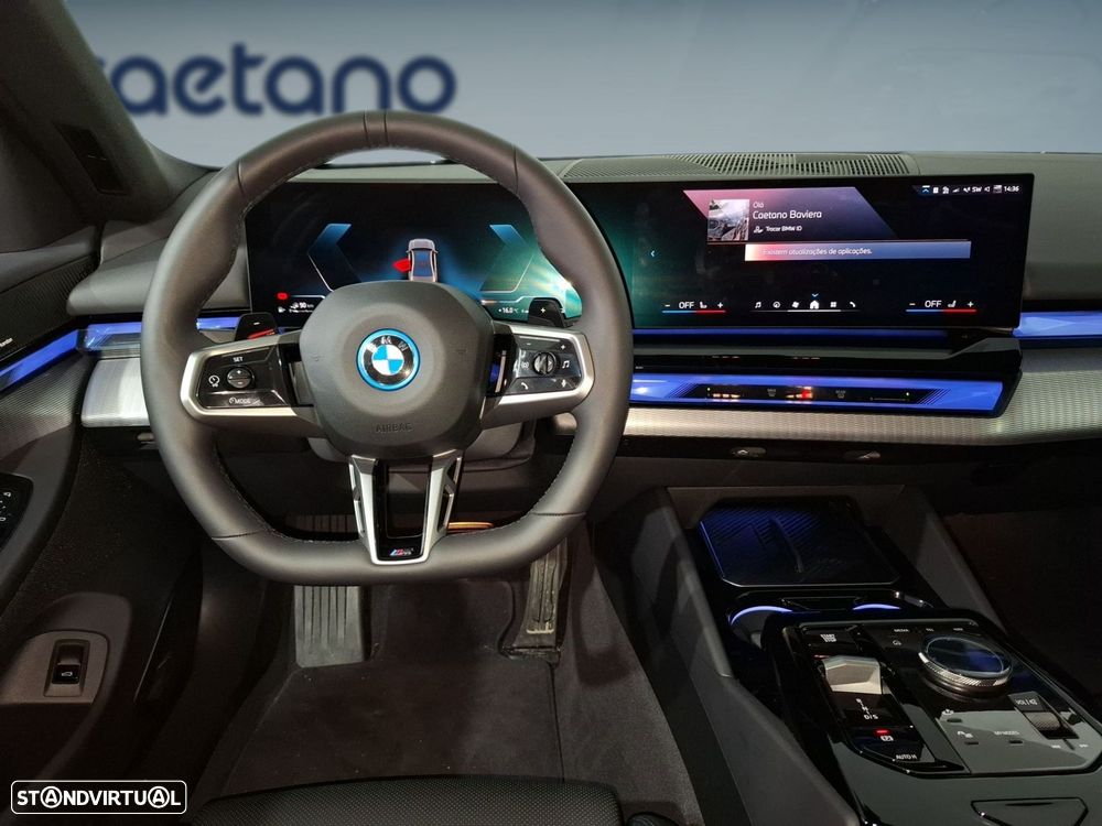 BMW 530 e Pack Desportivo M - 11