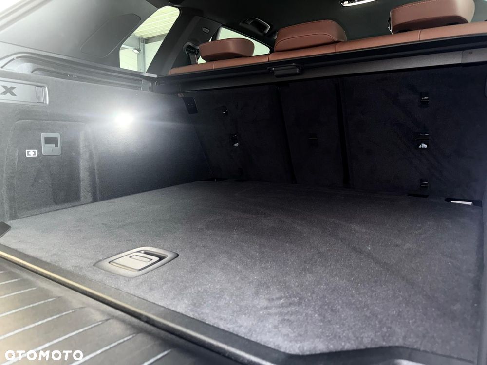 BMW X5 xDrive40d mHEV - 32