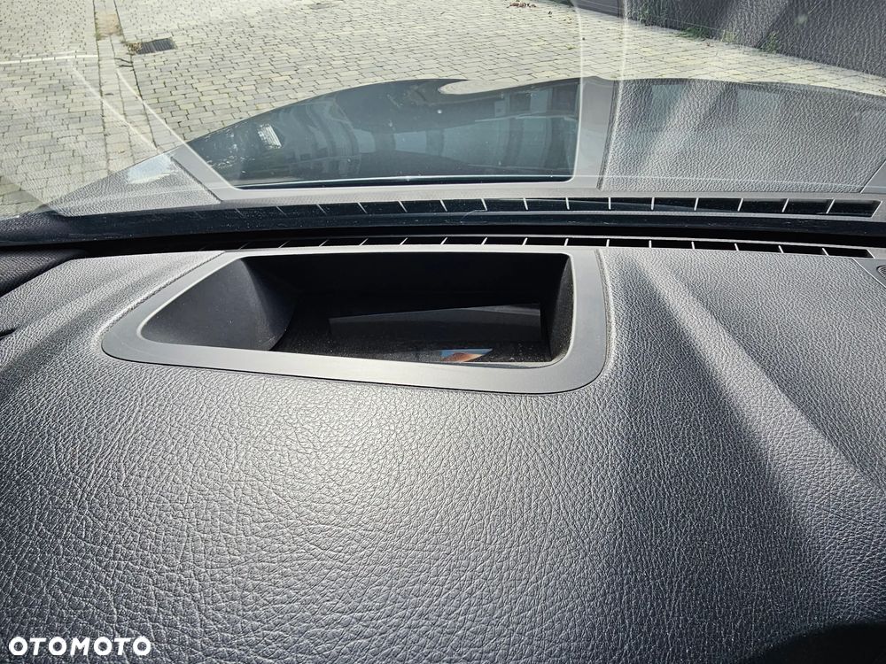 BMW Seria 5 520d M Sport Edition - 28
