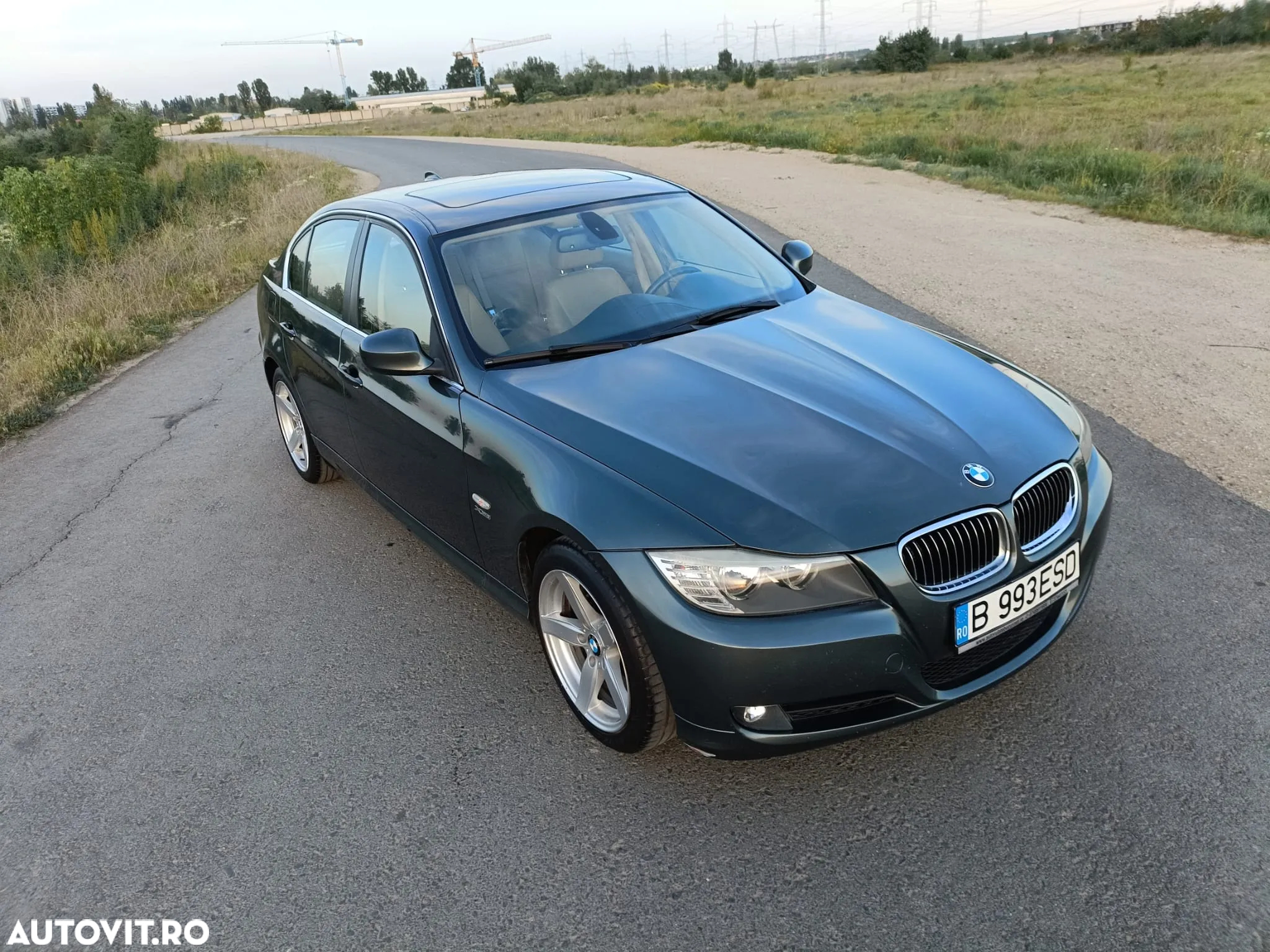 BMW Seria 3 325i - 16