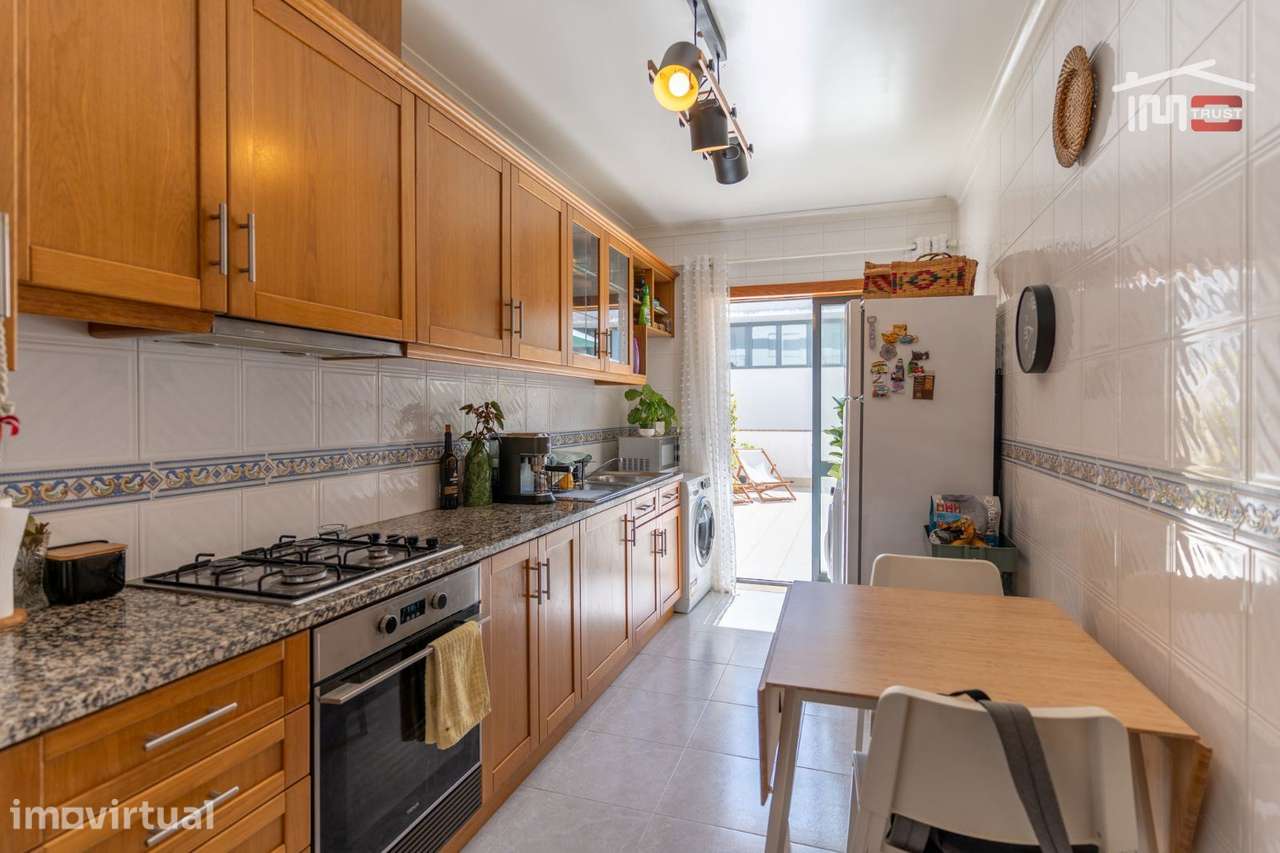 Excelente Apartamento T1 com terraço e garagem, Urbanização Pinhal ... - Grande imagem: 2/20