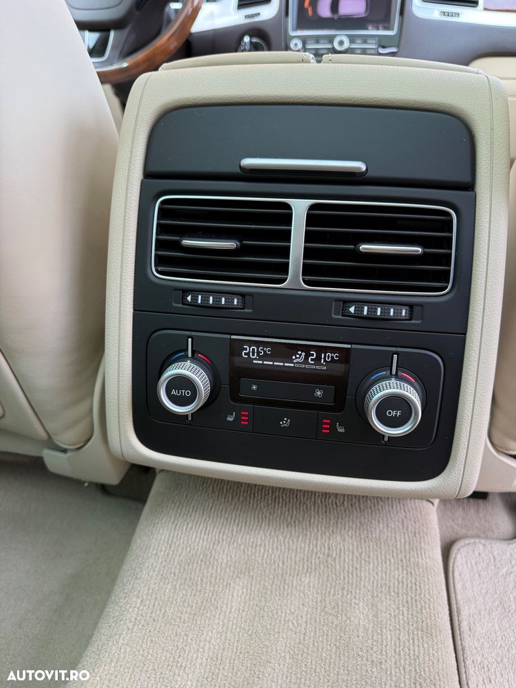 Volkswagen Touareg - 17