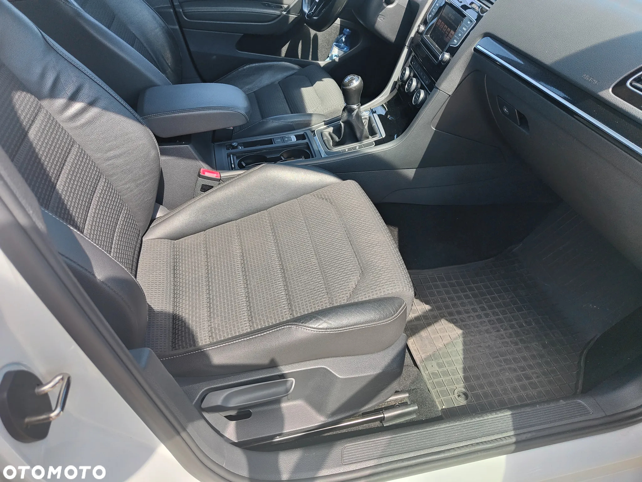 Volkswagen Golf 2.0 BlueTDI Highline - 9