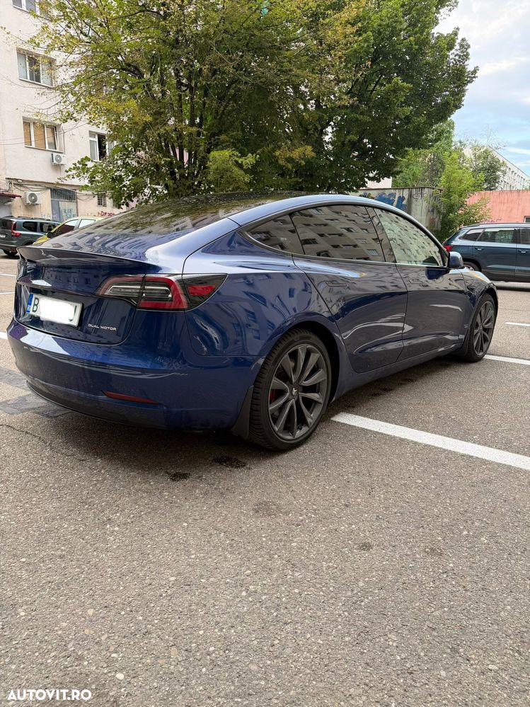 Tesla Model 3 - 6