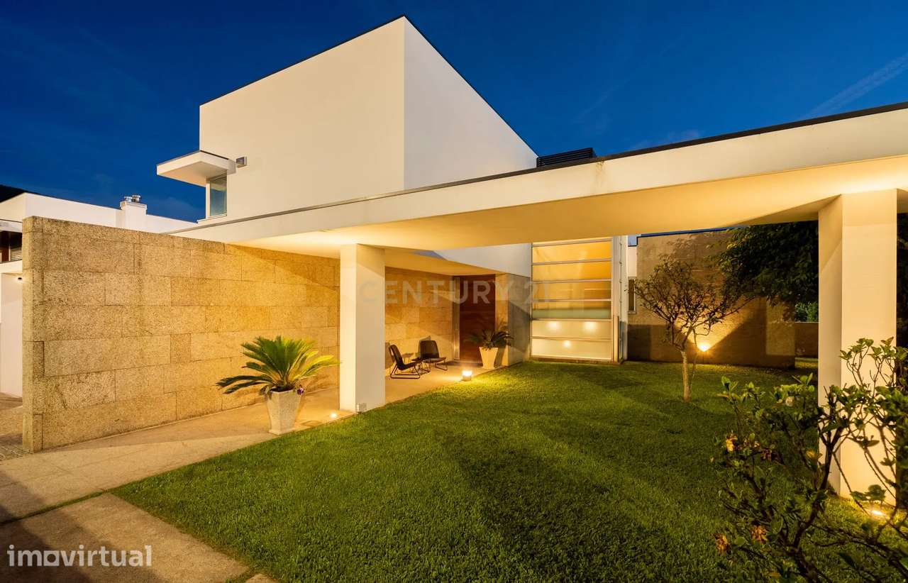 Moradia individual T4 com piscina - Lamaçães - Grande imagem: 5/56