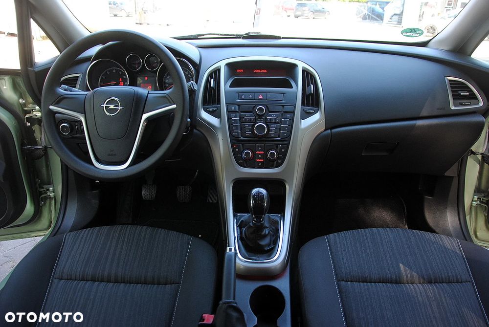 Opel Astra 1.6 Innovation - 11
