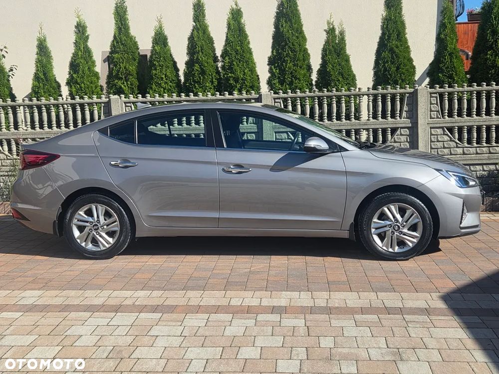 Hyundai Elantra 1.6 Style - 36