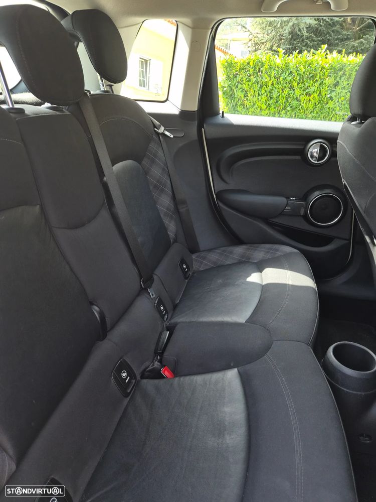 MINI 5 Portas Cooper D - 8