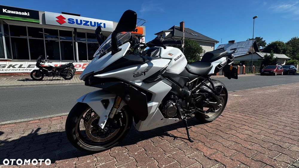 Suzuki GSX - 3