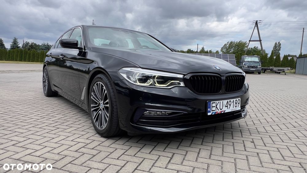 BMW Seria 5 520i Sport Line - 4