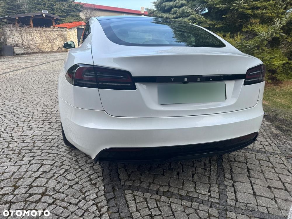 Tesla Model S AWD - 8