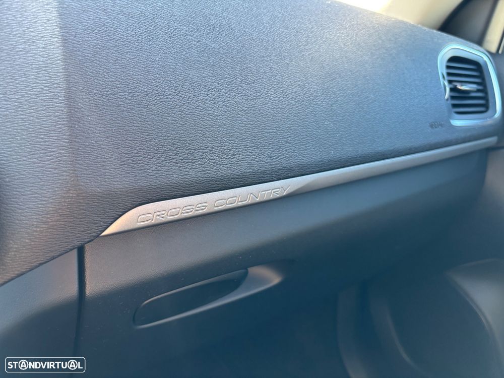 Volvo V40 Cross Country 1.6 D2 Momentum - 11