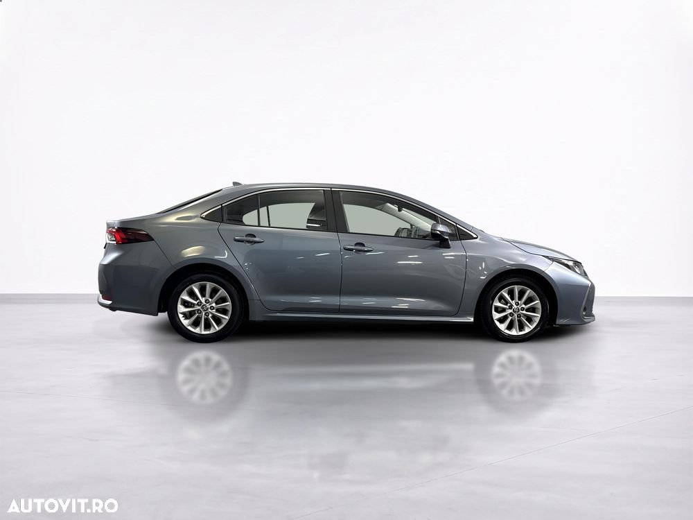 Toyota Corolla - 7