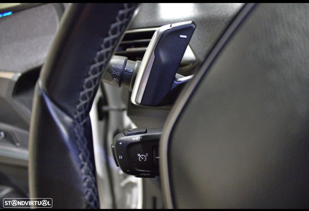 Peugeot 5008 BlueHDI 130 EAT8 Allure Pack - 11