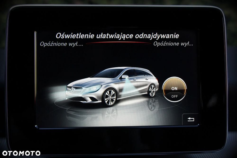 Mercedes-Benz CLA 180 Urban - 36