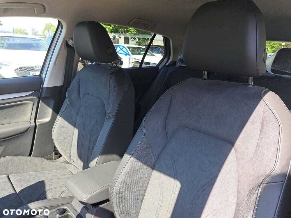 Volkswagen Golf - 11