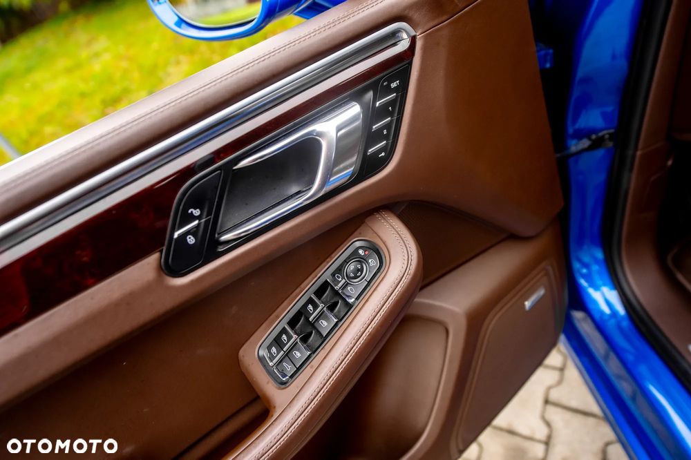 Porsche Macan GTS PDK - 29