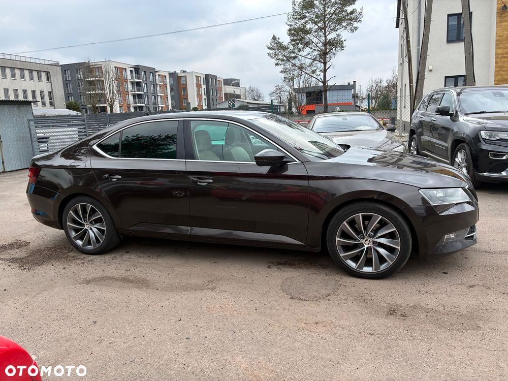 Skoda Superb 1.8 TSI L&K DSG - 4