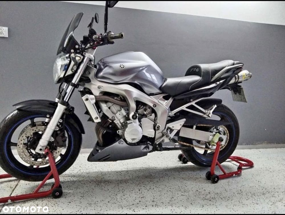 Yamaha FZ6 - 1