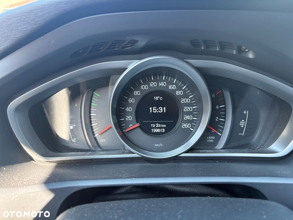 Volvo V40 D2 Momentum - 21