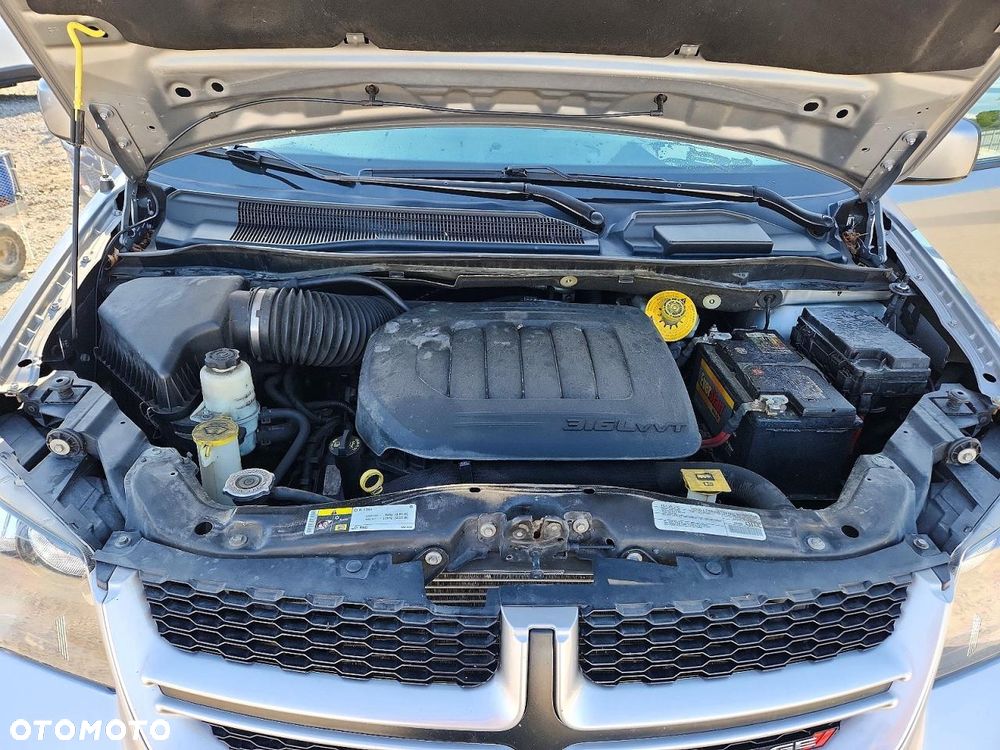 Dodge Grand Caravan - 14