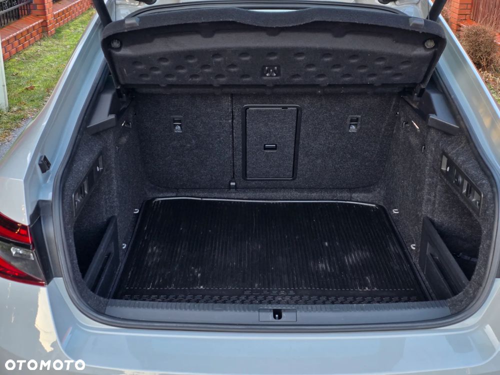 Skoda Superb 2.0 TDI SCR 4x4 Sportline DSG - 18