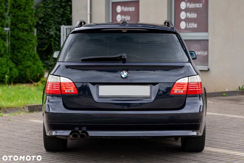 BMW Seria 5 525xi Edition Exclusive - 11