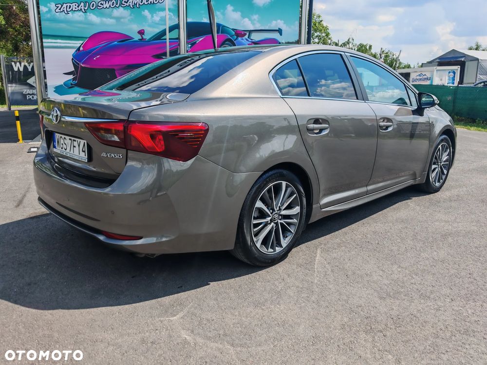 Toyota Avensis 2.0 Selection MS - 3