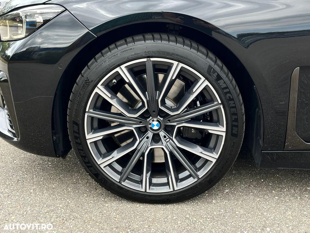 BMW Seria 7 750i xDrive - 38