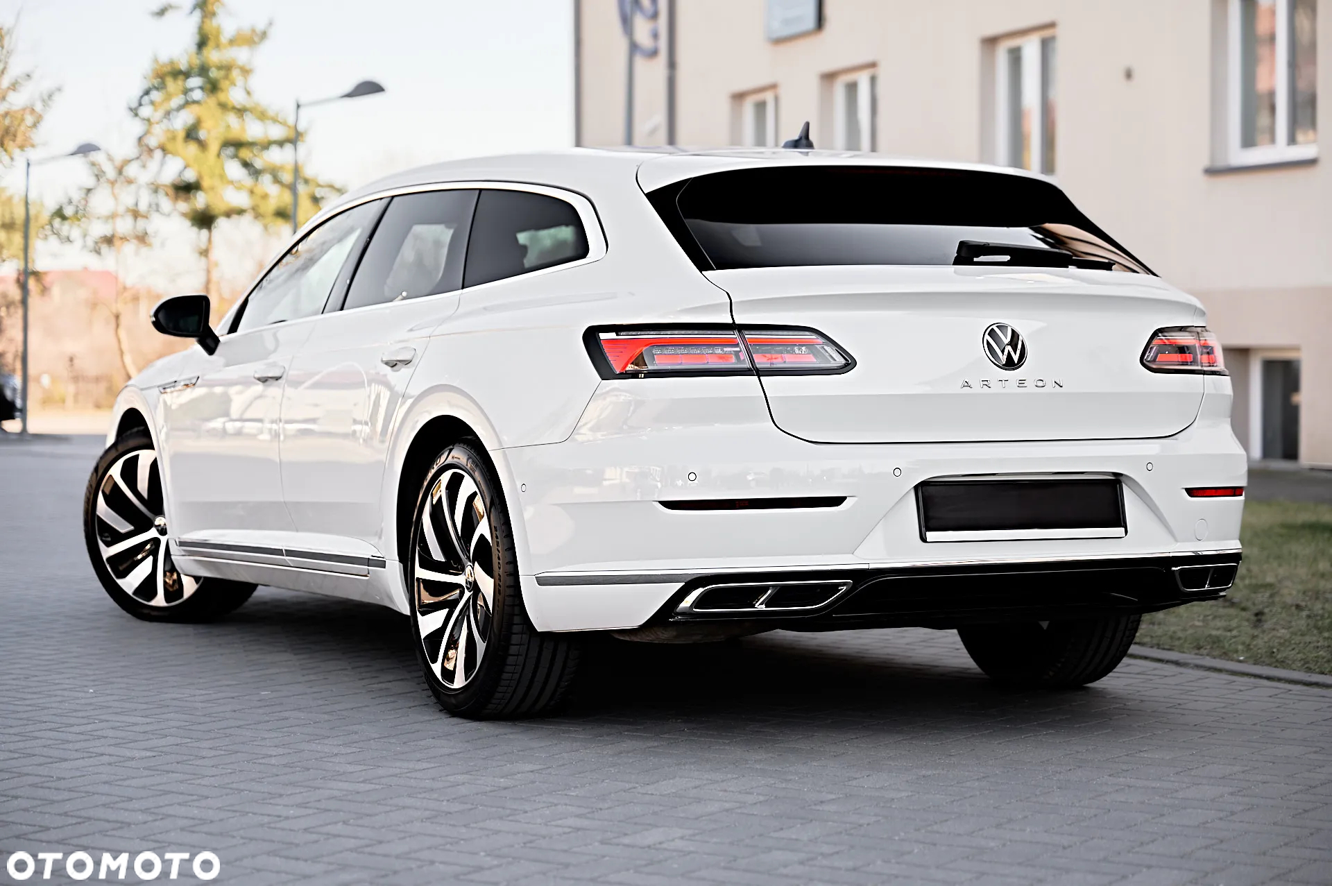 Volkswagen Arteon 2.0 TDI R-Line DSG - 11